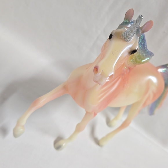 Breyer Reeves Unicorn Rainbow Glitter Mane Tail Pink BEAUTIFUL SHINY - Picture 7 of 16